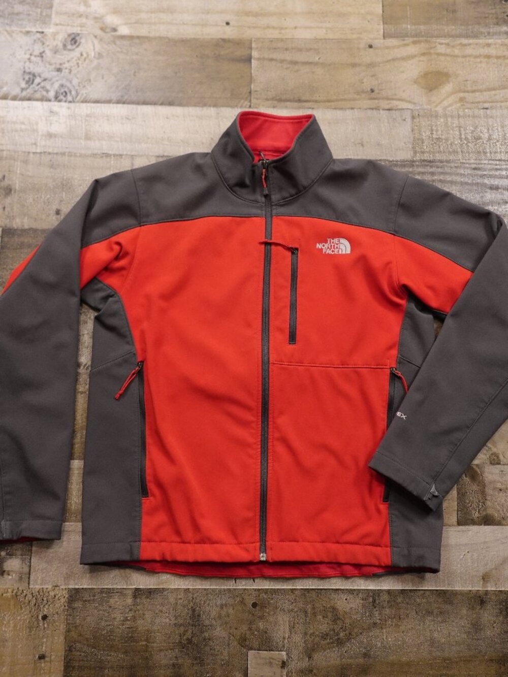 The North Face TNF Apex Softshell Jacket Men’s Medium Red Gray Full Zip